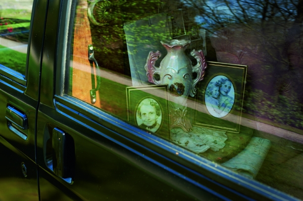 Ultimate Holding Company 'The Cartland Institute for Romance Research' photo: Thierry Bal